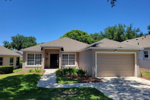 House in Clermont, Florida 2 bedrooms, 123.93 sq.m. № 2214581