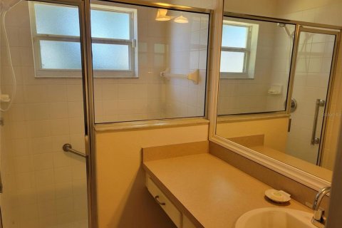 Купить виллу или дом в Клермон, Флорида 8 комнат, 123.93м2, № 2214581 - фото 11