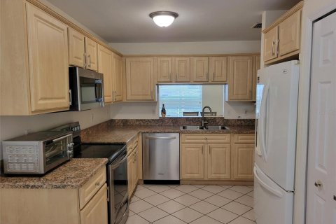 Купить виллу или дом в Клермон, Флорида 8 комнат, 123.93м2, № 2214581 - фото 6