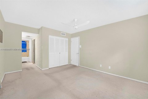 Купить кондоминиум в Лодердейл-Лейкс, Флорида 1 спальня, 72.74м2, № 1997454 - фото 5