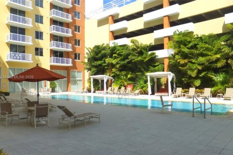Condo in Aventura, Florida, 2 bedrooms  № 1863345 - photo 18