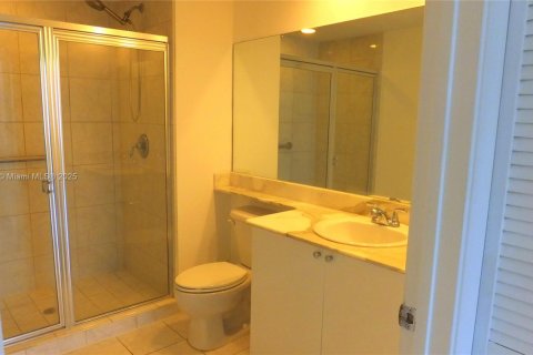 Condo in Aventura, Florida, 2 bedrooms  № 1863345 - photo 9