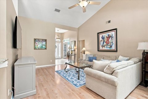 Villa ou maison à vendre à Apopka, Floride: 4 chambres, 228.82 m2 № 2406792 - photo 11