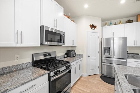 House in DeLand, Florida 3 bedrooms, 140.19 sq.m. № 1805450 - photo 23