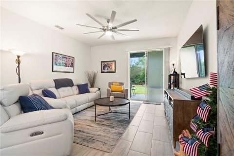 House in DeLand, Florida 3 bedrooms, 140.19 sq.m. № 1805450 - photo 12