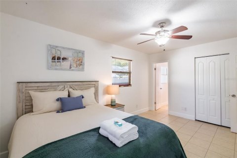 House in Sarasota, Florida 3 bedrooms, 140.47 sq.m. № 1625723 - photo 21