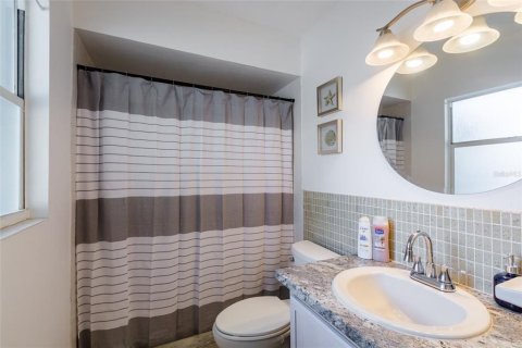House in Sarasota, Florida 3 bedrooms, 140.47 sq.m. № 1625723 - photo 22