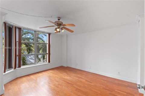 Купить кондоминиум в Авентура, Флорида 1 спальня, 101.36м2, № 2044815 - фото 7