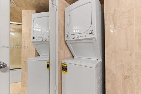 Купить кондоминиум в Авентура, Флорида 1 спальня, 101.36м2, № 2044815 - фото 16