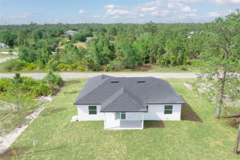 House in Lehigh Acres, Florida 3 bedrooms, 151.62 sq.m. № 1942219 - photo 24