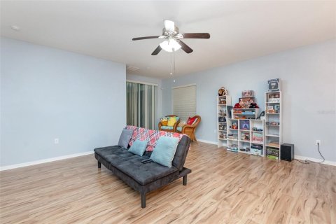 House in Davenport, Florida 3 bedrooms, 163.79 sq.m. № 1540651 - photo 14