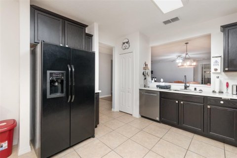 House in Davenport, Florida 3 bedrooms, 163.79 sq.m. № 1540651 - photo 8