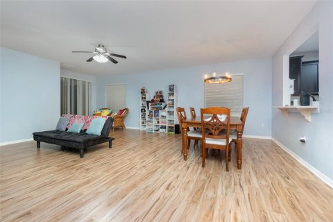House in Davenport, Florida 3 bedrooms, 163.79 sq.m. № 1540651 - photo 12