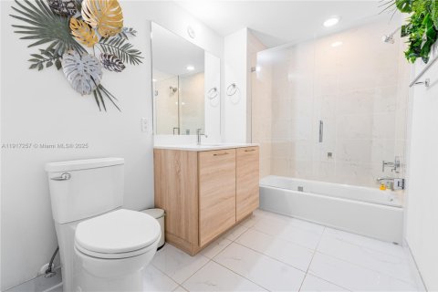 Copropriété à louer à North Miami Beach, Floride: 2 chambres, 103.59 m2 № 1975381 - photo 16