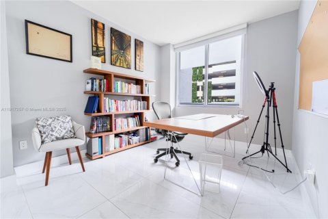 Copropriété à louer à North Miami Beach, Floride: 2 chambres, 103.59 m2 № 1975381 - photo 8