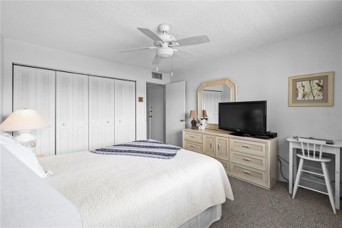 Condo in Daytona Beach, Florida, 1 bedroom  № 1651935 - photo 16