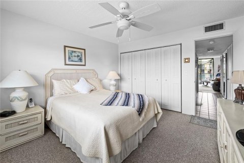 Condo in Daytona Beach, Florida, 1 bedroom  № 1651935 - photo 15