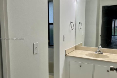 Снять в аренду виллу или дом в Корал-Спрингс, Флорида 4 спальни, 173.73м2, № 2031080 - фото 21