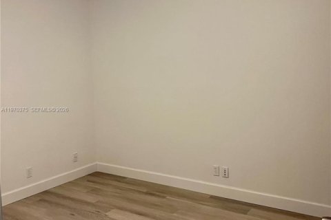 Снять в аренду виллу или дом в Корал-Спрингс, Флорида 4 спальни, 173.73м2, № 2031080 - фото 19