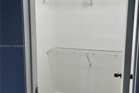 Снять в аренду виллу или дом в Корал-Спрингс, Флорида 4 спальни, 173.73м2, № 2031080 - фото 11