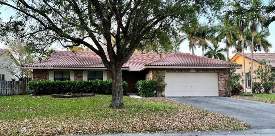 Дом в Корал-Спрингс, Флорида 4 спальни, 173.73м2 № 2031080