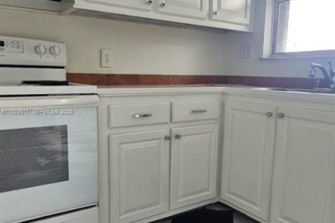 Copropriété à louer à Sunrise, Floride: 1 chambre, 59.46 m2 № 1991120 - photo 9