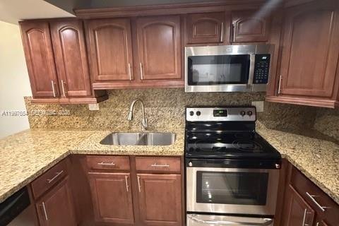 Condo in Weston, Florida, 1 bedroom № 2074518 - photo 2