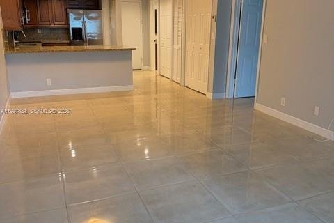 Condo in Weston, Florida, 1 bedroom  № 2074518
