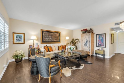 Condominio en venta en Deerfield Beach, Florida, 2 dormitorios, 92.9 m2 № 2003009 - foto 9