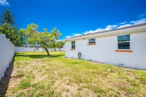 House in Englewood, Florida 2 bedrooms, 66.89 sq.m. № 1759421 - photo 24