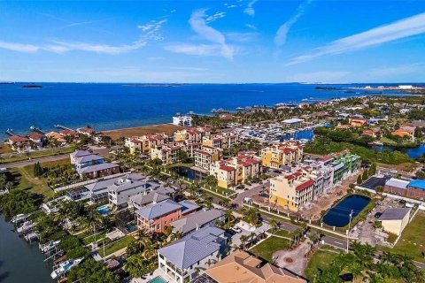 Adosado en venta en Apollo Beach, Florida, 4 dormitorios, 285.67 m2 № 1543241 - foto 1