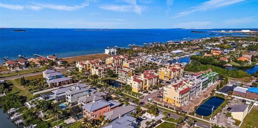 Touwnhouse à Apollo Beach, Floride 4 chambres, 285.67 m2 № 1543241
