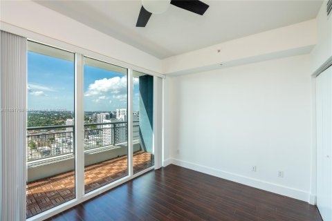 Condo in Miami, Florida, 1 bedroom  № 1943664 - photo 13