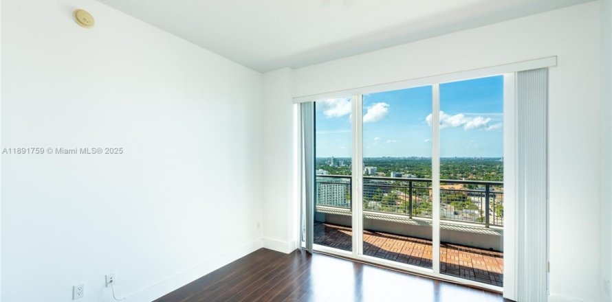 Condo in Miami, Florida, 1 bedroom  № 1943664