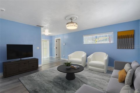 House in Lake Alfred, Florida 3 bedrooms, 92.9 sq.m. № 1390414 - photo 3