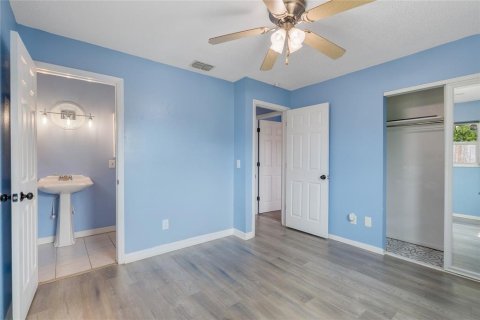 House in Lake Alfred, Florida 3 bedrooms, 92.9 sq.m. № 1390414 - photo 18