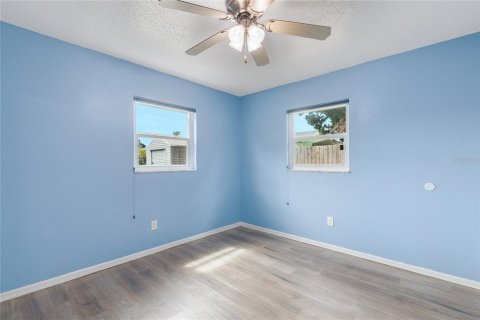 House in Lake Alfred, Florida 3 bedrooms, 92.9 sq.m. № 1390414 - photo 16