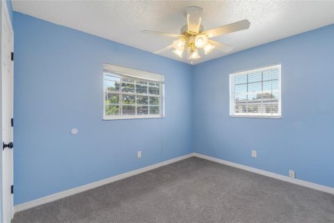 House in Lake Alfred, Florida 3 bedrooms, 92.9 sq.m. № 1390414 - photo 15