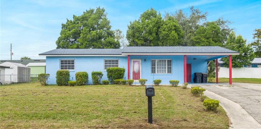 House in Lake Alfred, Florida 3 bedrooms, 92.9 sq.m. № 1390414