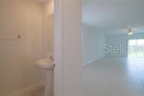 House in San Antonio, Florida 5 bedrooms, 221.94 sq.m. № 1916853 - photo 14