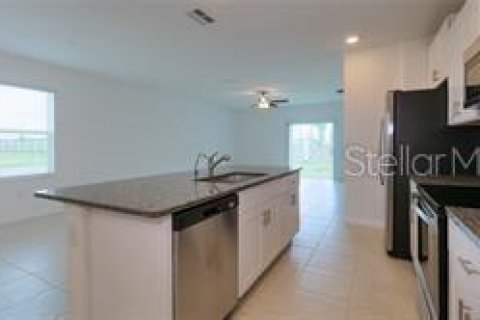 House in San Antonio, Florida 5 bedrooms, 221.94 sq.m. № 1916853 - photo 8