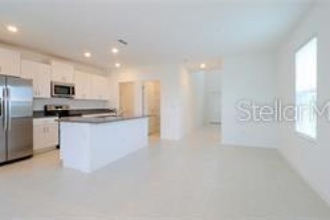 House in San Antonio, Florida 5 bedrooms, 221.94 sq.m. № 1916853 - photo 11