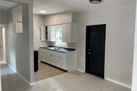 Villa ou maison à louer à Ocoee, Floride: 3 chambres, 97.64 m2 № 2419726 - photo 4