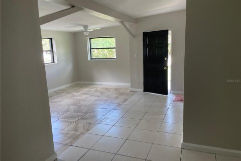 Villa ou maison à louer à Ocoee, Floride: 3 chambres, 97.64 m2 № 2419726 - photo 2