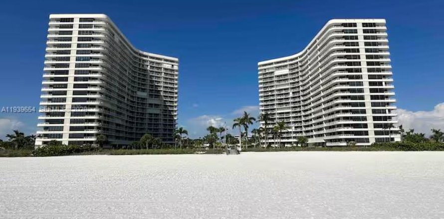 Condo à Marco Island, Floride, 2 chambres  № 2001149
