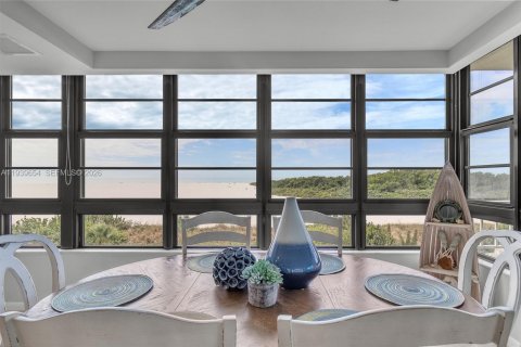 Condo in Marco Island, Florida, 2 bedrooms  № 2001149 - photo 27