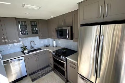 Copropriété à vendre à Marco Island, Floride: 2 chambres № 2001149 - photo 15