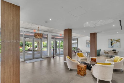 Condo in Marco Island, Florida, 2 bedrooms  № 2001149 - photo 28