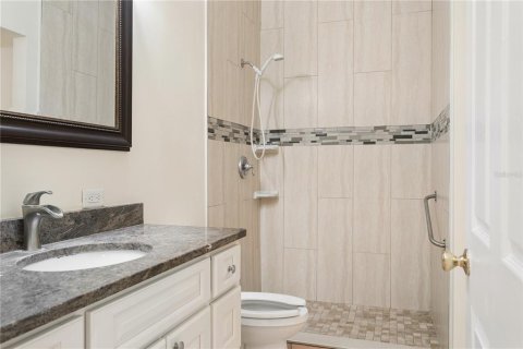 House in Tampa, Florida 5 bedrooms, 255.11 sq.m. № 2285612 - photo 17