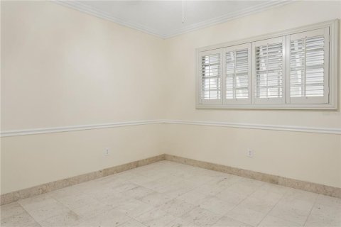 House in Tampa, Florida 5 bedrooms, 255.11 sq.m. № 2285612 - photo 16